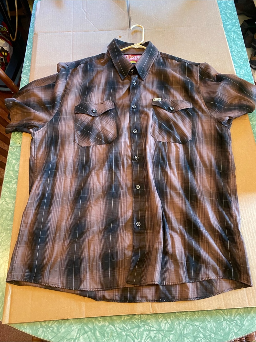 DIXXON Men's Short-Sleeve Plaid Button-Down Shirt - Brown and Black